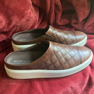 Brown Ecco Slide on Shoes